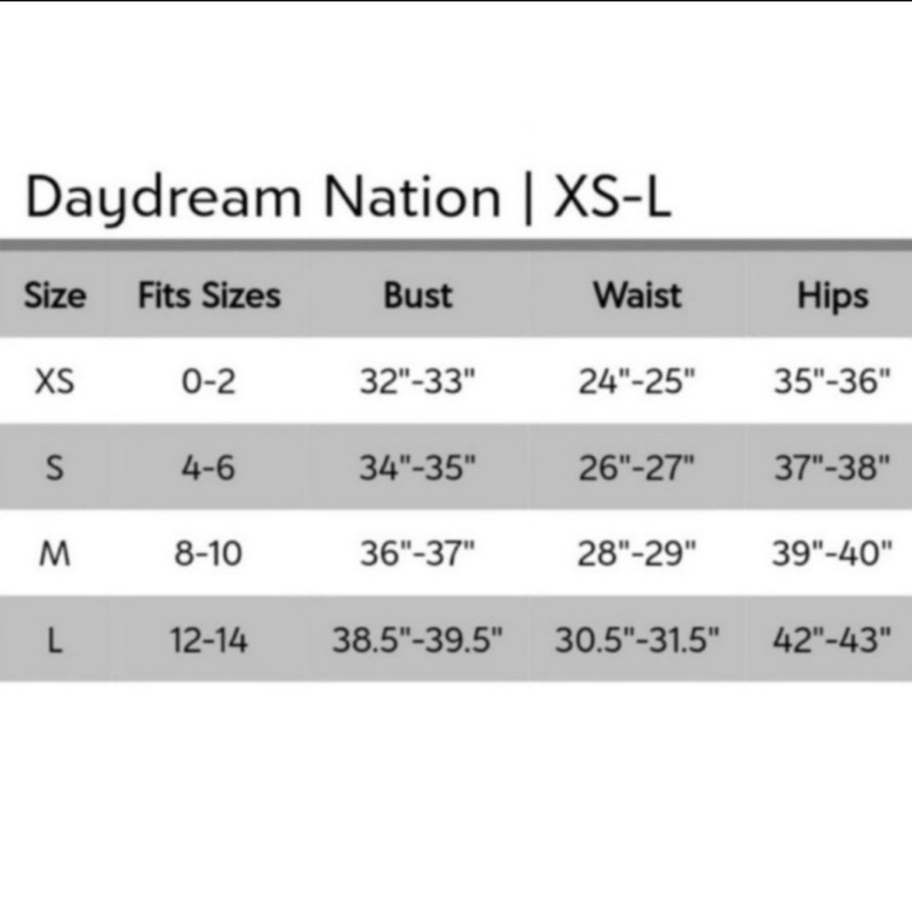 DAYDREAM NATION | Make Art Fashion Top in Rose - Picture 3 of 4